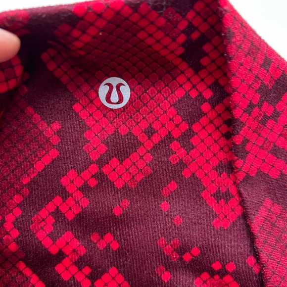 Lululemon Boogie Short Roll Down raspberry Red Size 6 - Picture 3 of 4